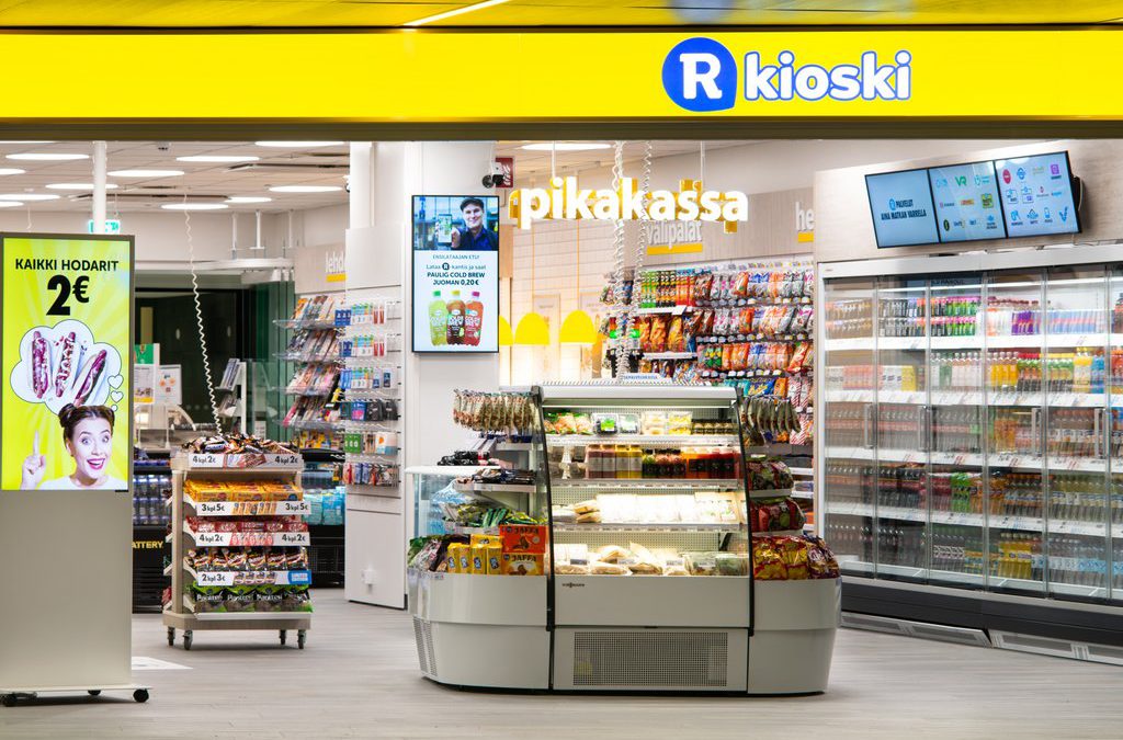 R-kioski: Mainosnäyttöjen hallinta uudelle tasolle automaatiolla